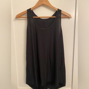 Lululemon workout tank top.